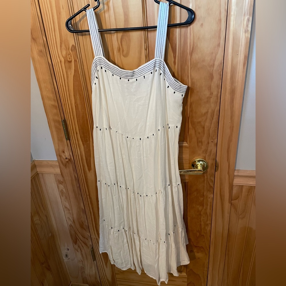 Old Navy, Calf-Length Dress, light cream with black accents, Size Large.